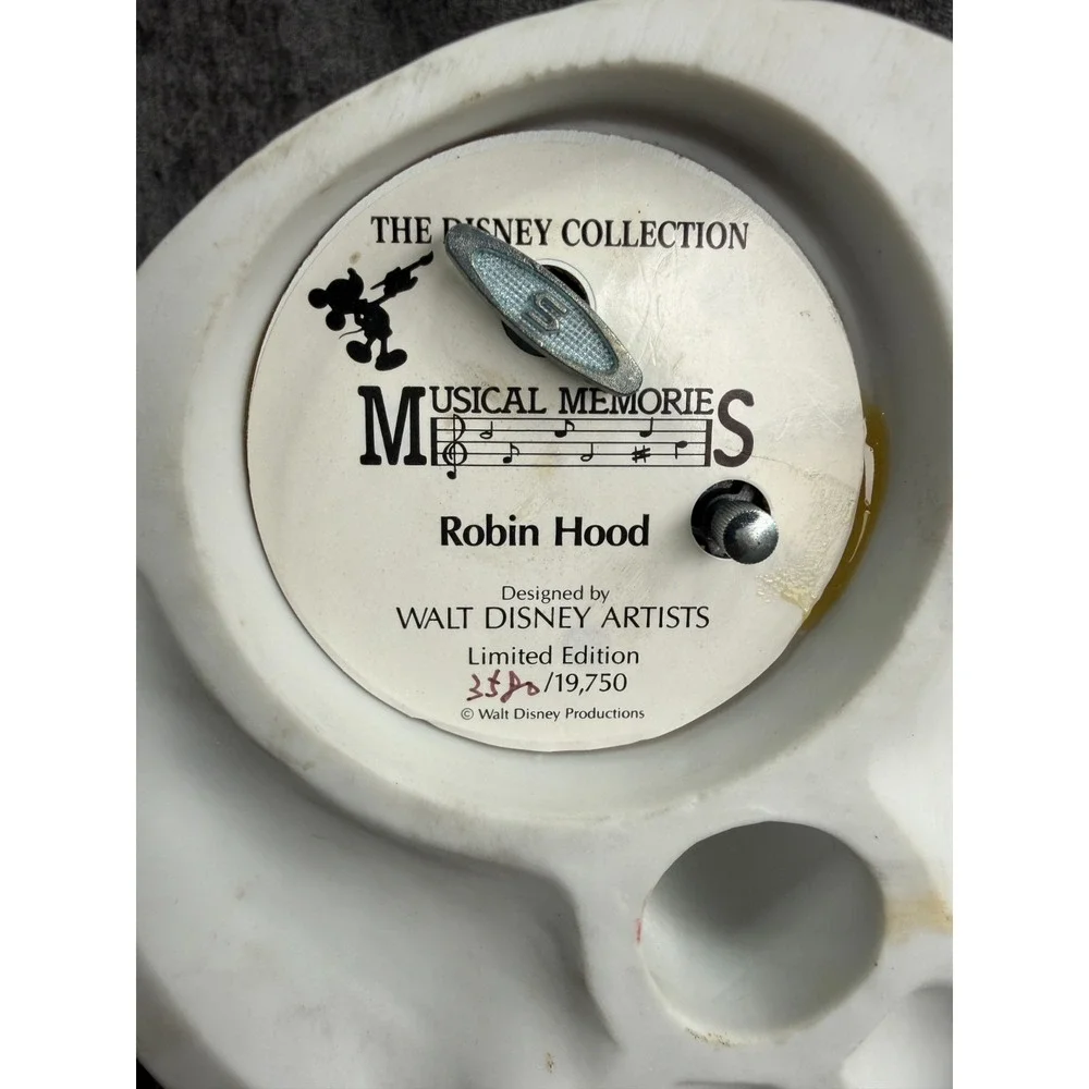 Vintage Disney Collection Musical‎ Memories Robin Hood Ceramic Music Box Ltd Ed